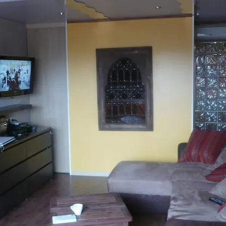 Villa Climatisee 35m² Avec Terrasse, Capacite 2-4 Pers., Parking - Fr-1-867-5