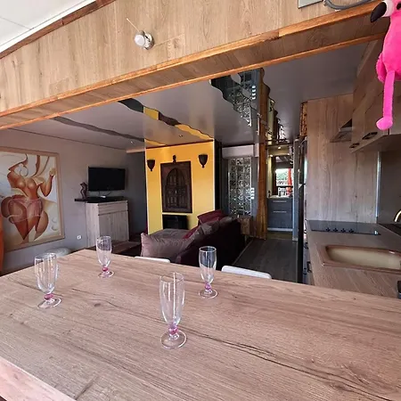Climatisee 35m² Avec Terrasse, Capacite 2-4 Pers., Parking - Fr-1-867-5 * 아그